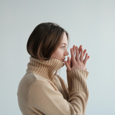 #87 neuestaerke podcast selbstzweifel neu verstehen und nutzen_pexels-alena-shekhovtcova-6995899